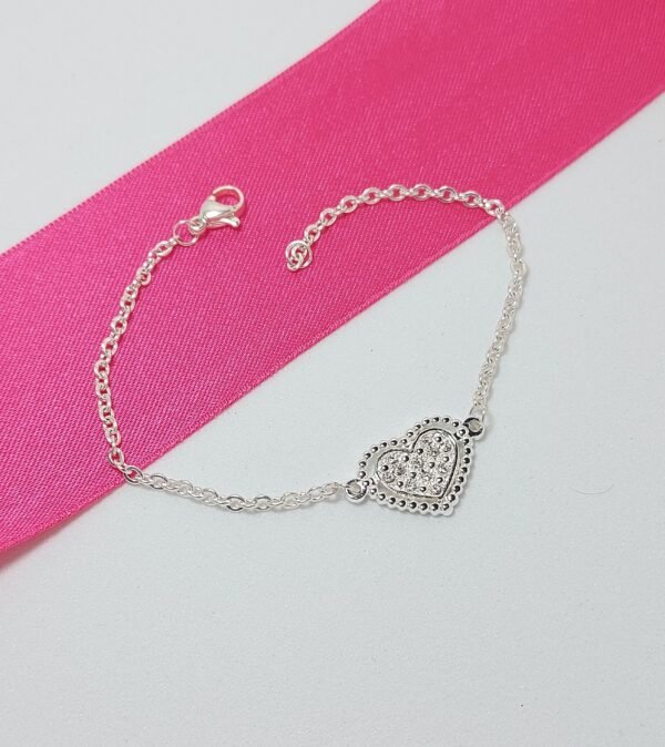 11P23AB Corazón strass puntilla